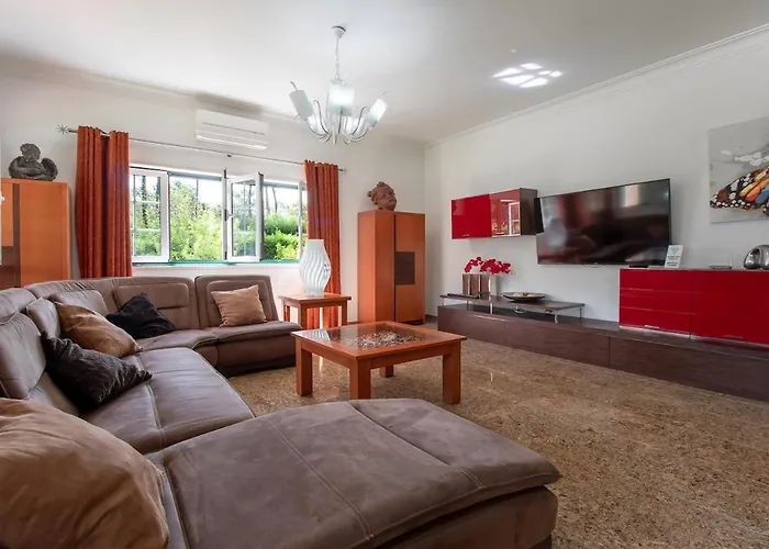Aroeira Lisbon - Sea & Golf Holiday home *